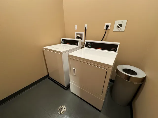 $1,673 | 83 Hanover Street, Unit 504, Manchester, NH 03101