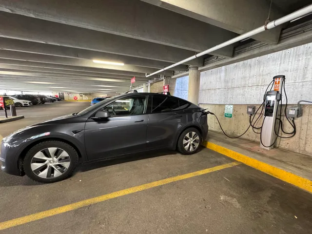 $1,673 | 83 Hanover Street, Unit 504, Manchester, NH 03101