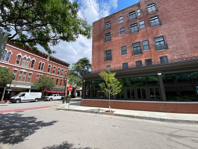 $1,673 | 83 Hanover Street, Unit 504, Manchester, NH 03101