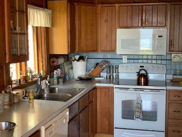 1540 Lake Shore Road Chazy, NY 12921 - Photo 6 of 16 Gallery Image 6