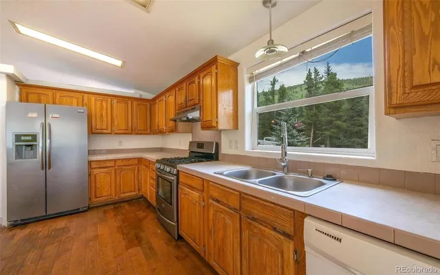 $2,100 | 865 Silver Creek Road, Idaho Springs, CO 80452