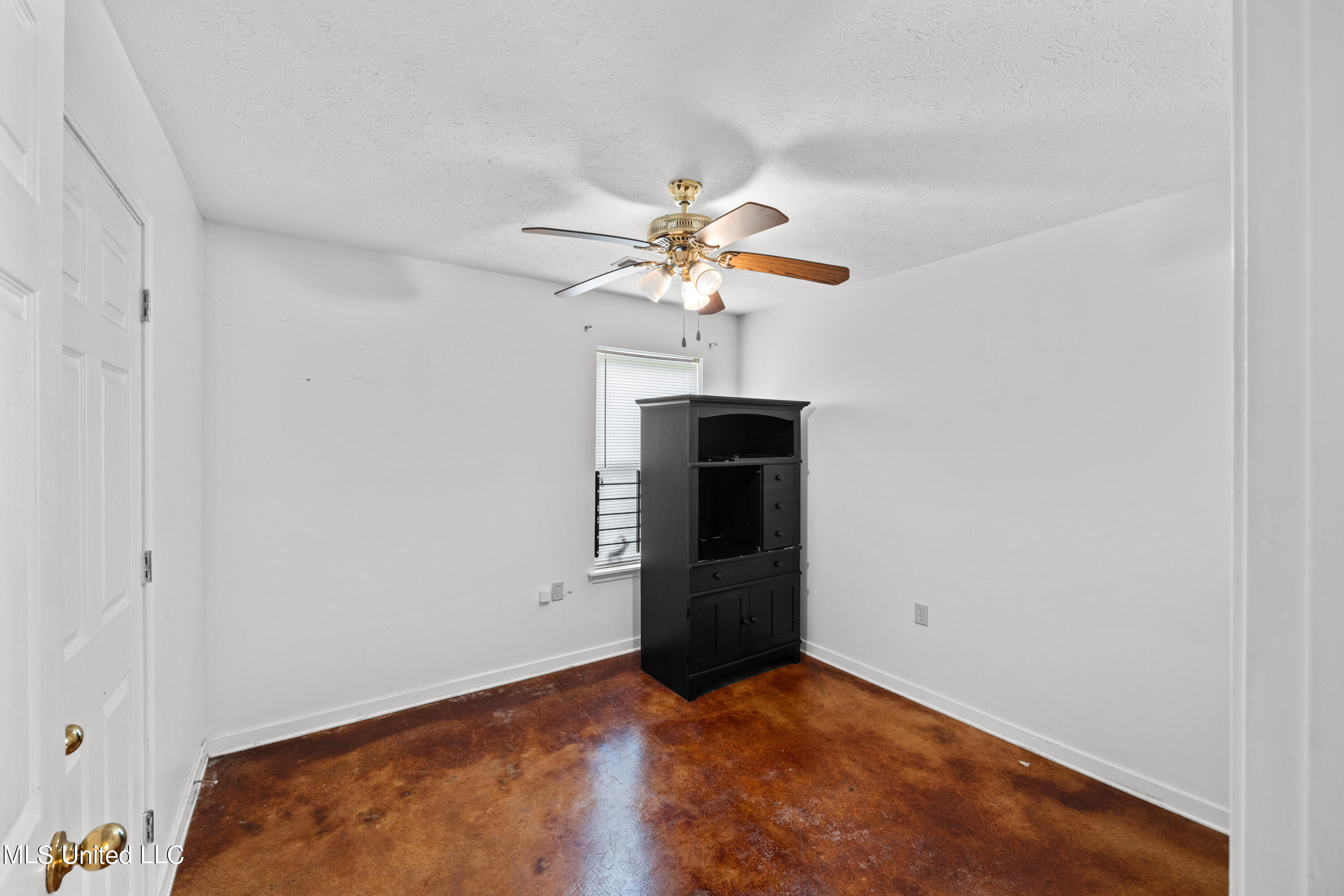 34 Garden Circle Jackson, MS 39209 - Photo 12 of 16 EOSR5390