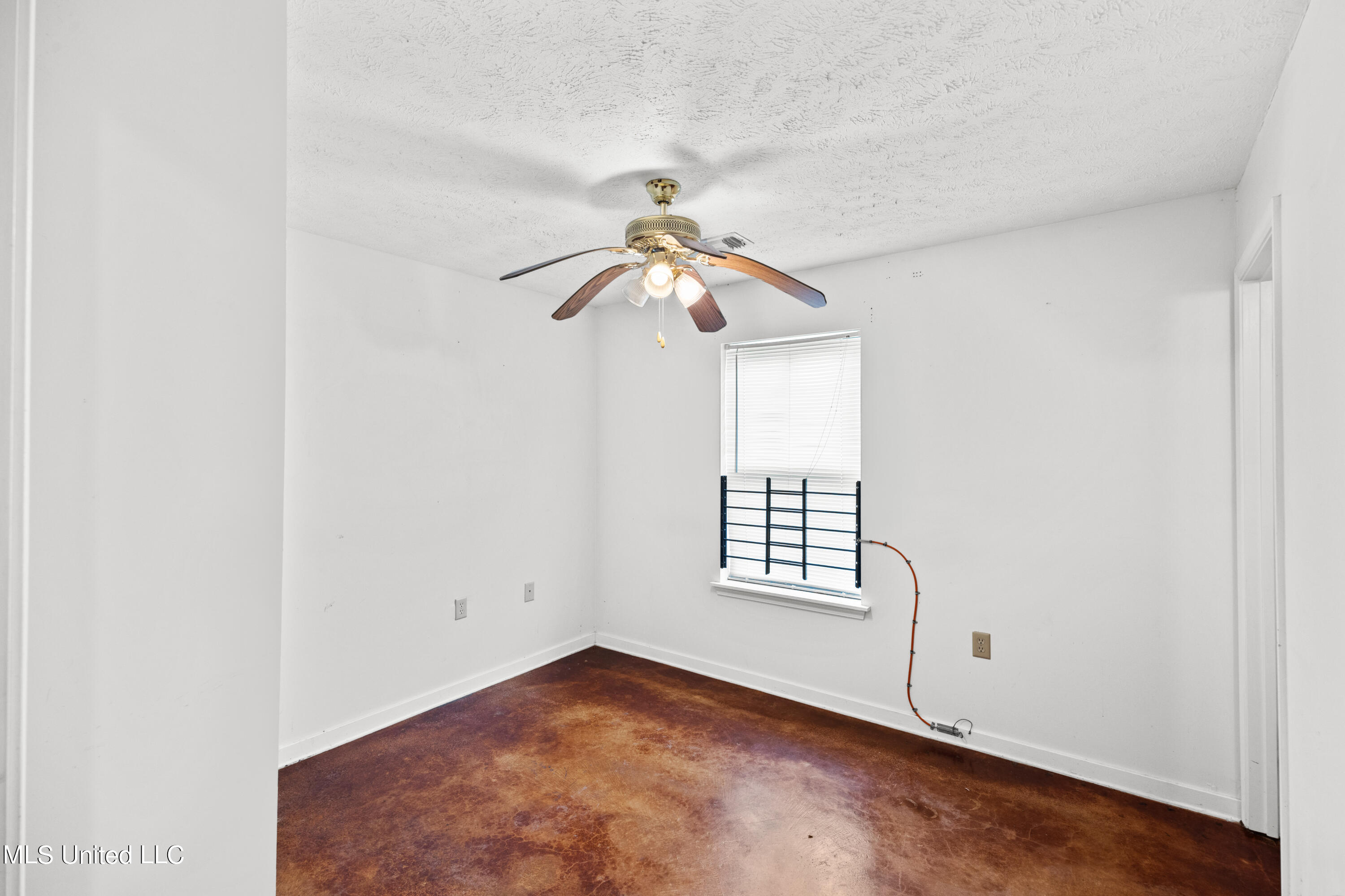 34 Garden Circle Jackson, MS 39209 - Photo 14 of 16 EOSR5400