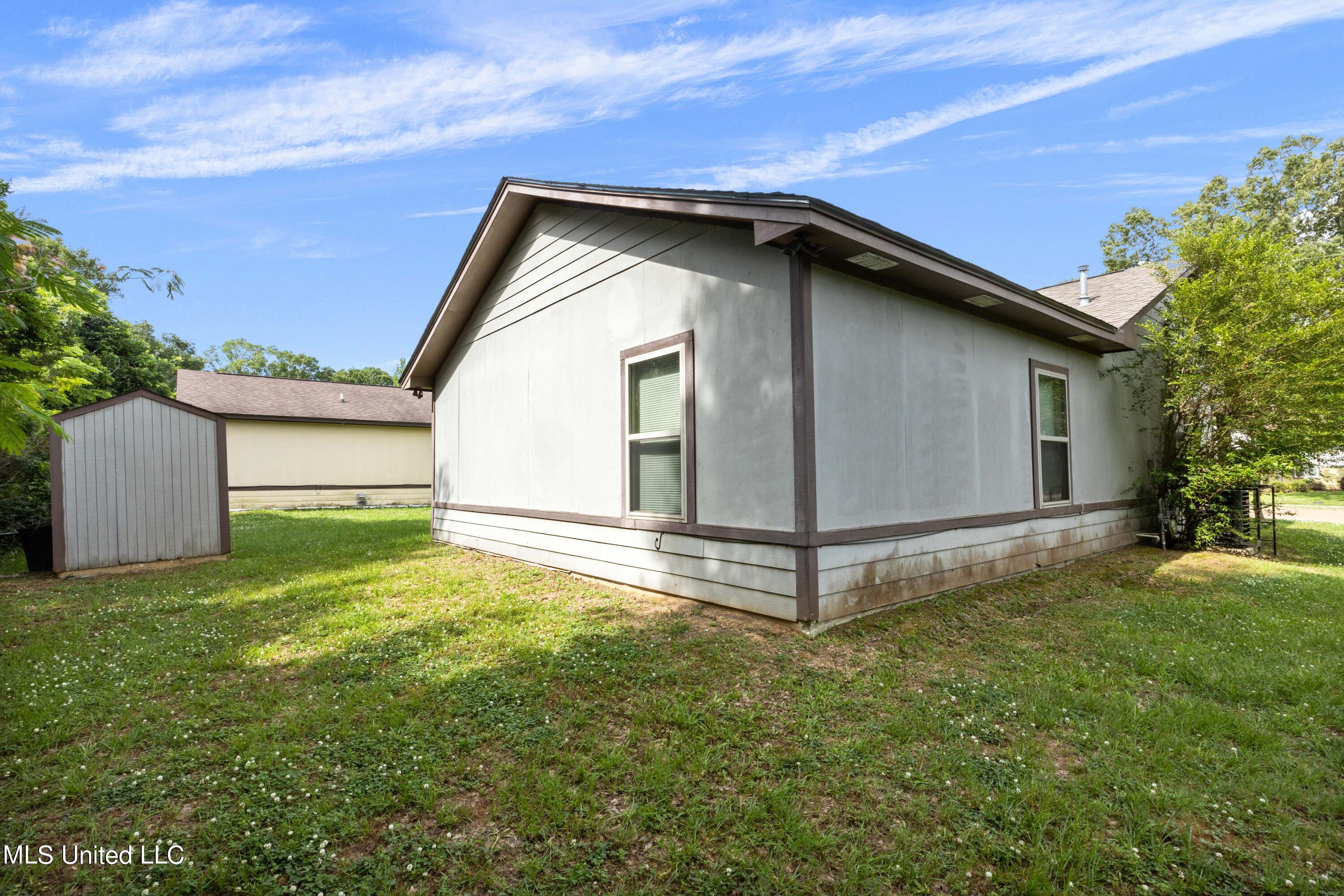 34 Garden Circle Jackson, MS 39209 - Photo 4 of 16 EOSR5350