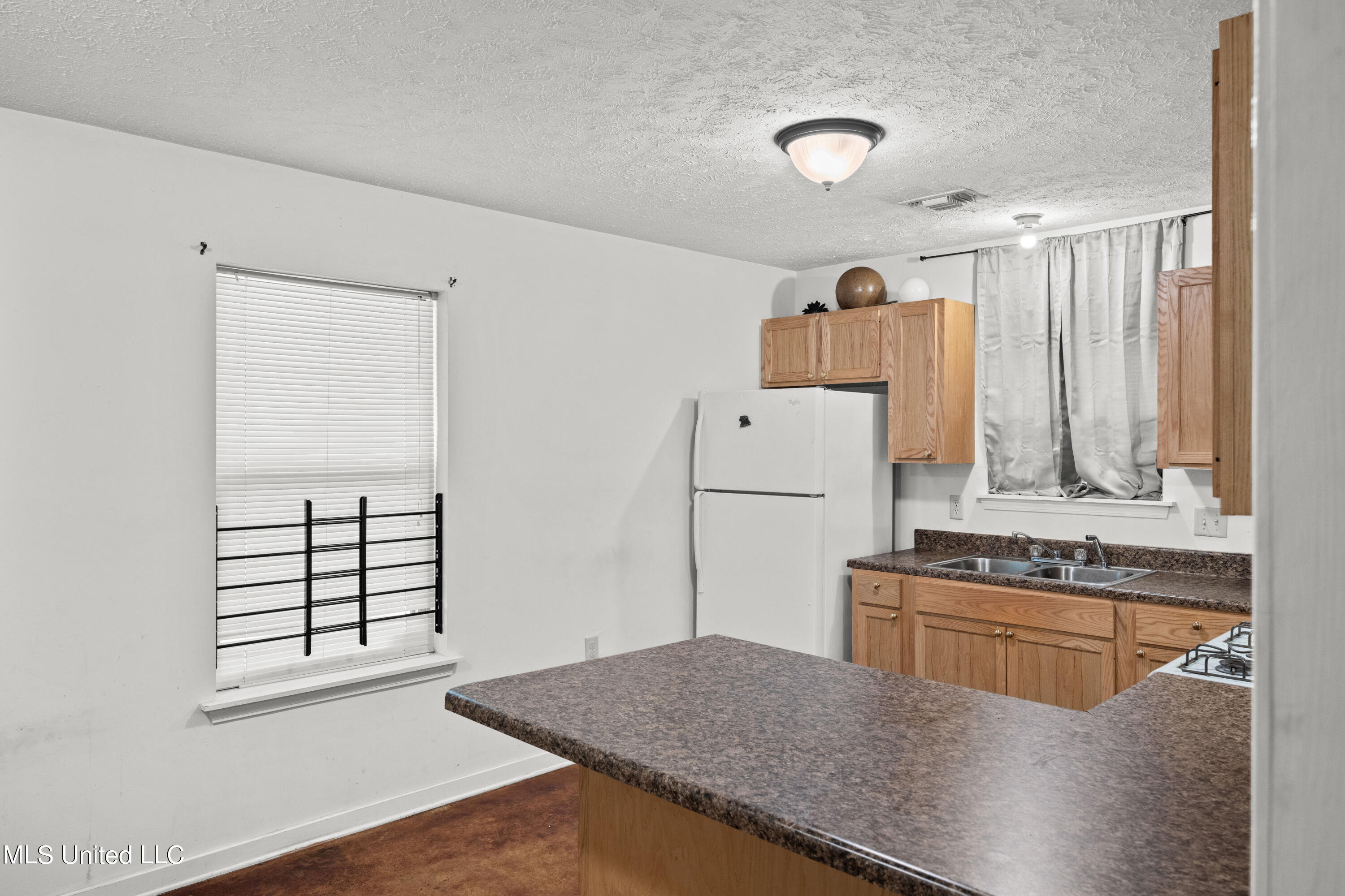 34 Garden Circle Jackson, MS 39209 - Photo 9 of 16 EOSR5374