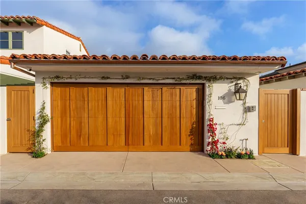 a view of front door