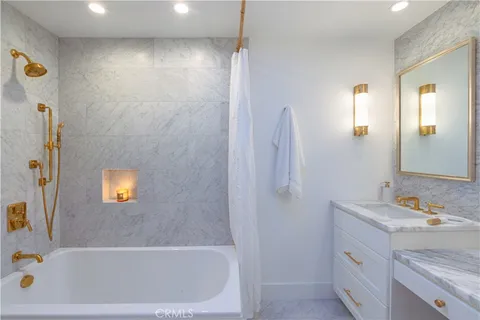 $13,995 | 106 Via Cordova, Newport Beach, CA 92663