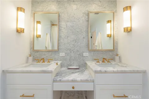 $13,995 | 106 Via Cordova, Newport Beach, CA 92663