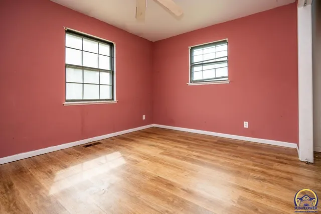 $210,000 | 2504 Southwest Kingsrow Road, Topeka, KS 66614