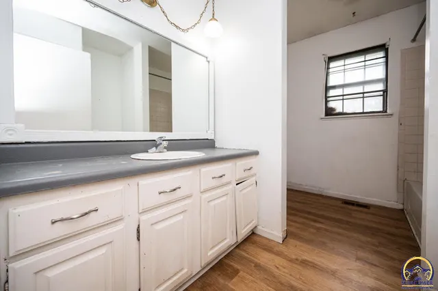 $210,000 | 2504 Southwest Kingsrow Road, Topeka, KS 66614