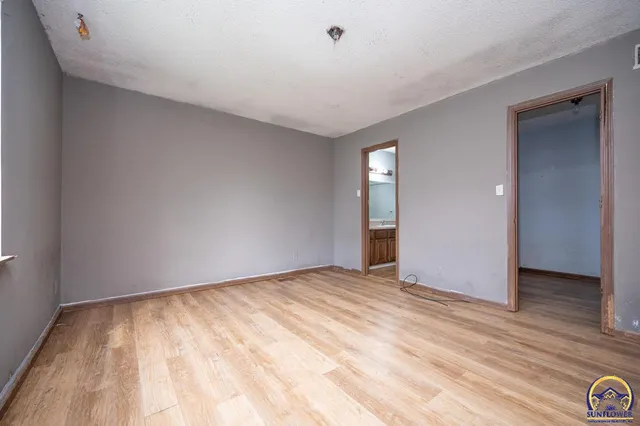 $210,000 | 2504 Southwest Kingsrow Road, Topeka, KS 66614