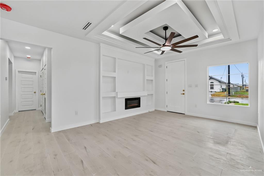 2289 Via Roma Road Weslaco, TX 78596 - Photo 3 of 24 Gallery Image 3