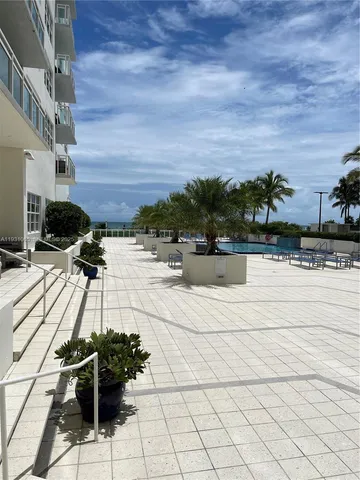 $515,000 | 6917 Collins Avenue, Unit 1008, Miami Beach, FL 33141