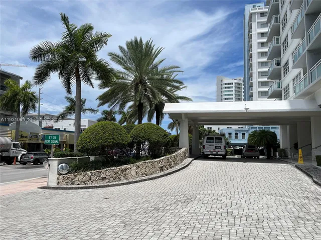 $515,000 | 6917 Collins Avenue, Unit 1008, Miami Beach, FL 33141