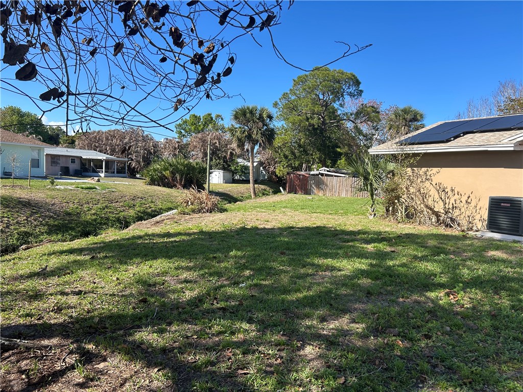 558 Fleming Street Sebastian, FL 32958 - Photo 2 of 10