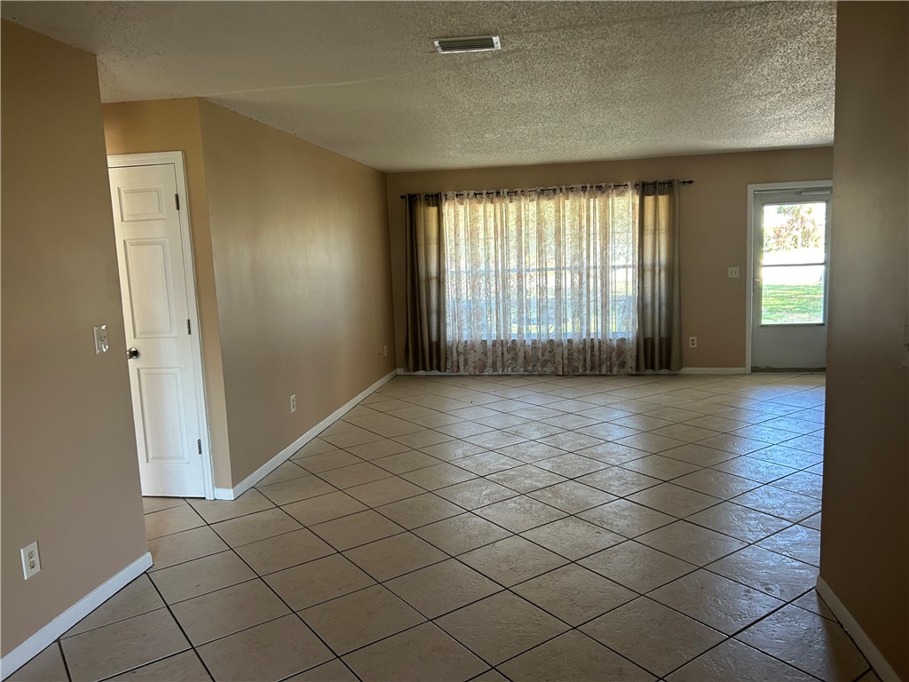 558 Fleming Street Sebastian, FL 32958 - Photo 5 of 10