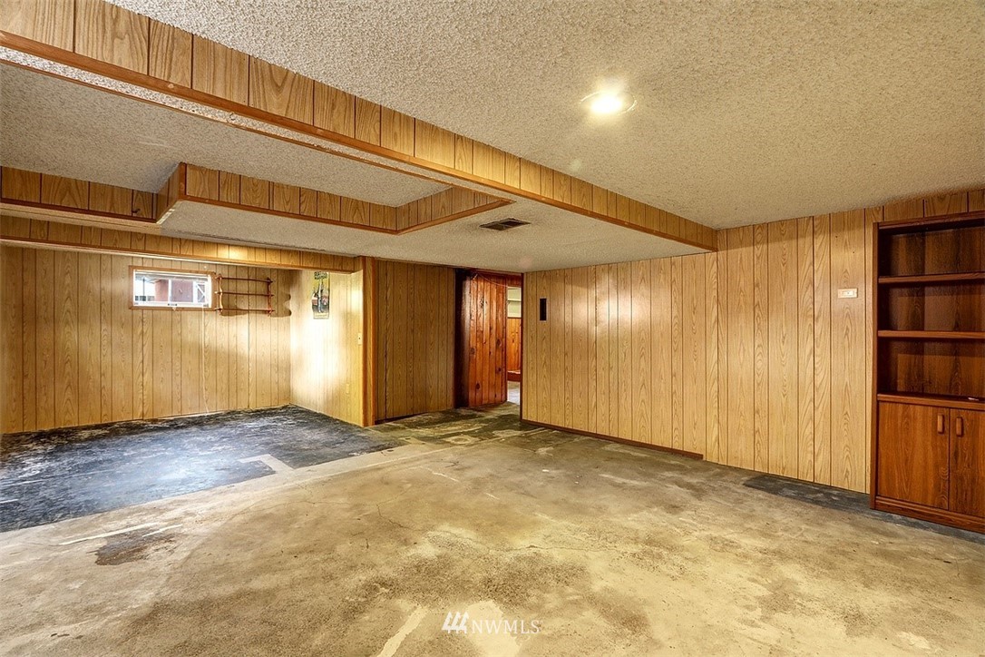 843 Southwest 116th Street Seattle, WA 98146 - Photo 14 of 21 Gallery Image 14