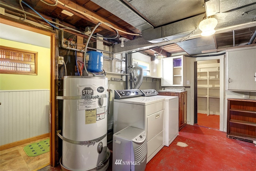 843 Southwest 116th Street Seattle, WA 98146 - Photo 15 of 21 Gallery Image 15
