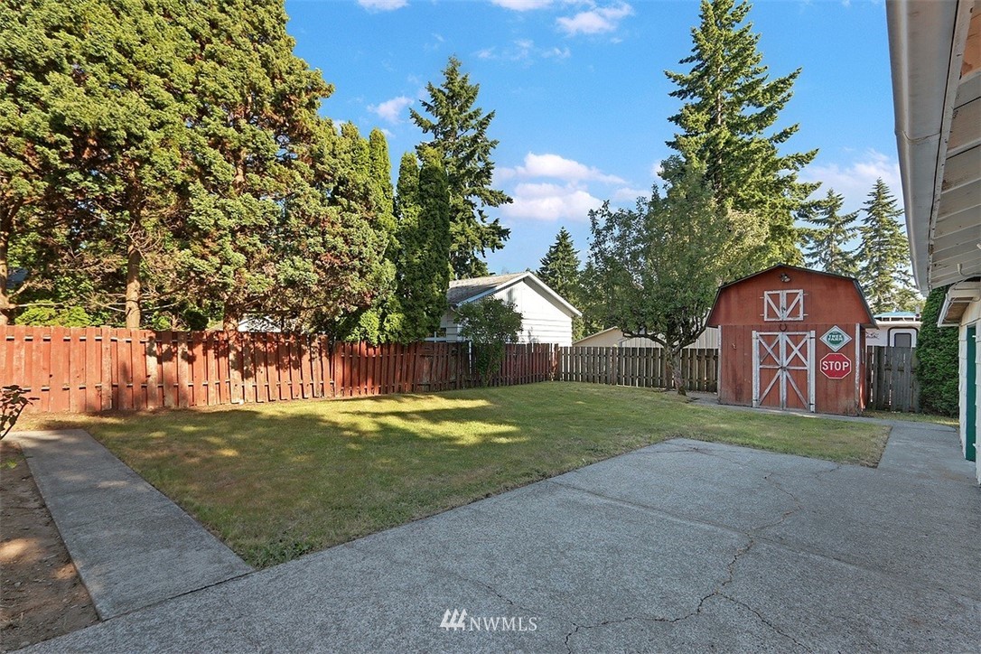 843 Southwest 116th Street Seattle, WA 98146 - Photo 16 of 21 Gallery Image 16