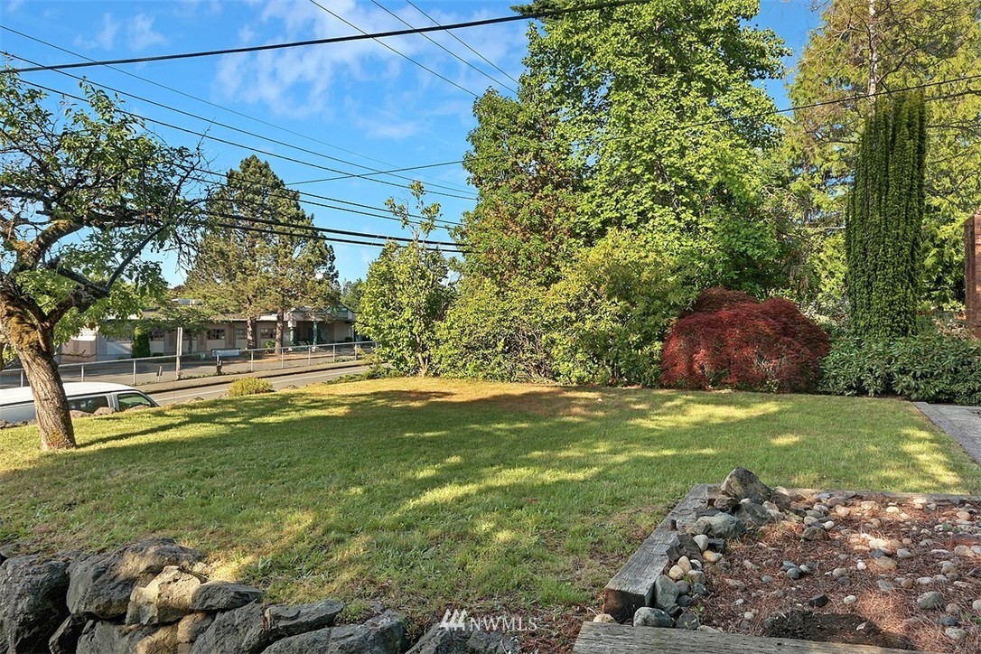843 Southwest 116th Street Seattle, WA 98146 - Photo 19 of 21 Gallery Image 19