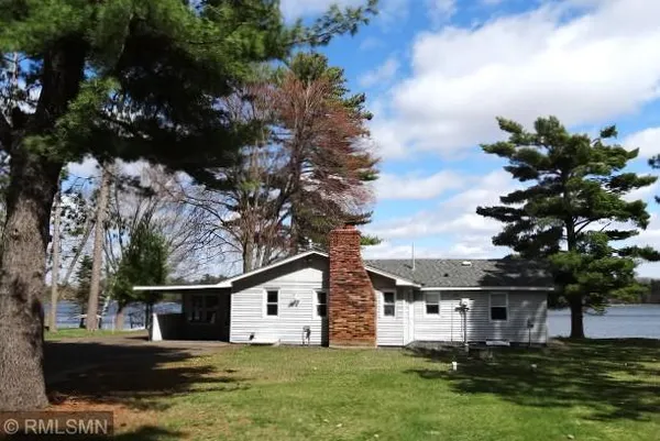 $750,000 | 2070 Dueholm Drive, Milltown, WI 54858