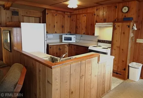 $750,000 | 2070 Dueholm Drive, Milltown, WI 54858