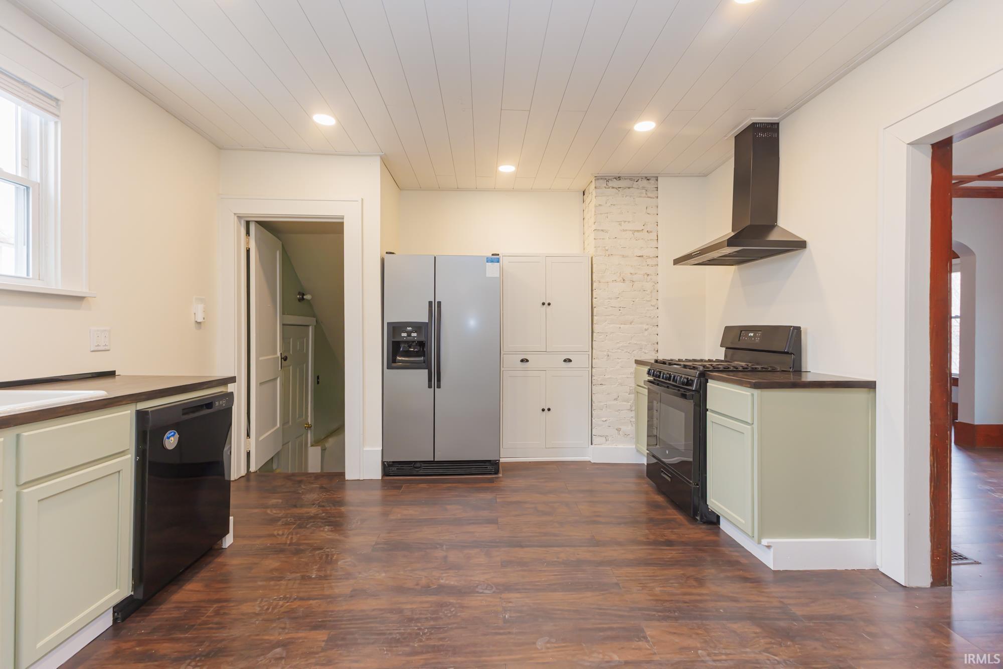 120 North Center Street Eaton, IN 47338 - Photo 8 of 26