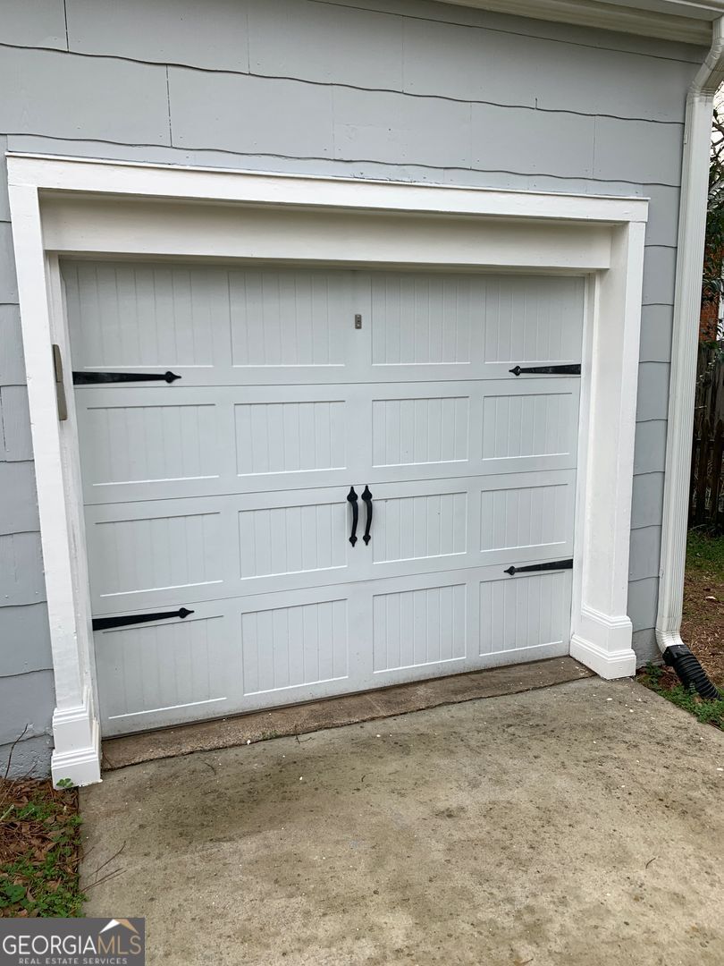 155 Windsor Court Athens, GA 30606 - Photo 12 of 14 a view of an empty room