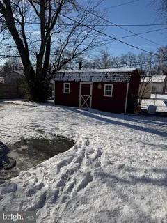 $185,000 | 466 Robinson Drive, Wilmington, DE 19801