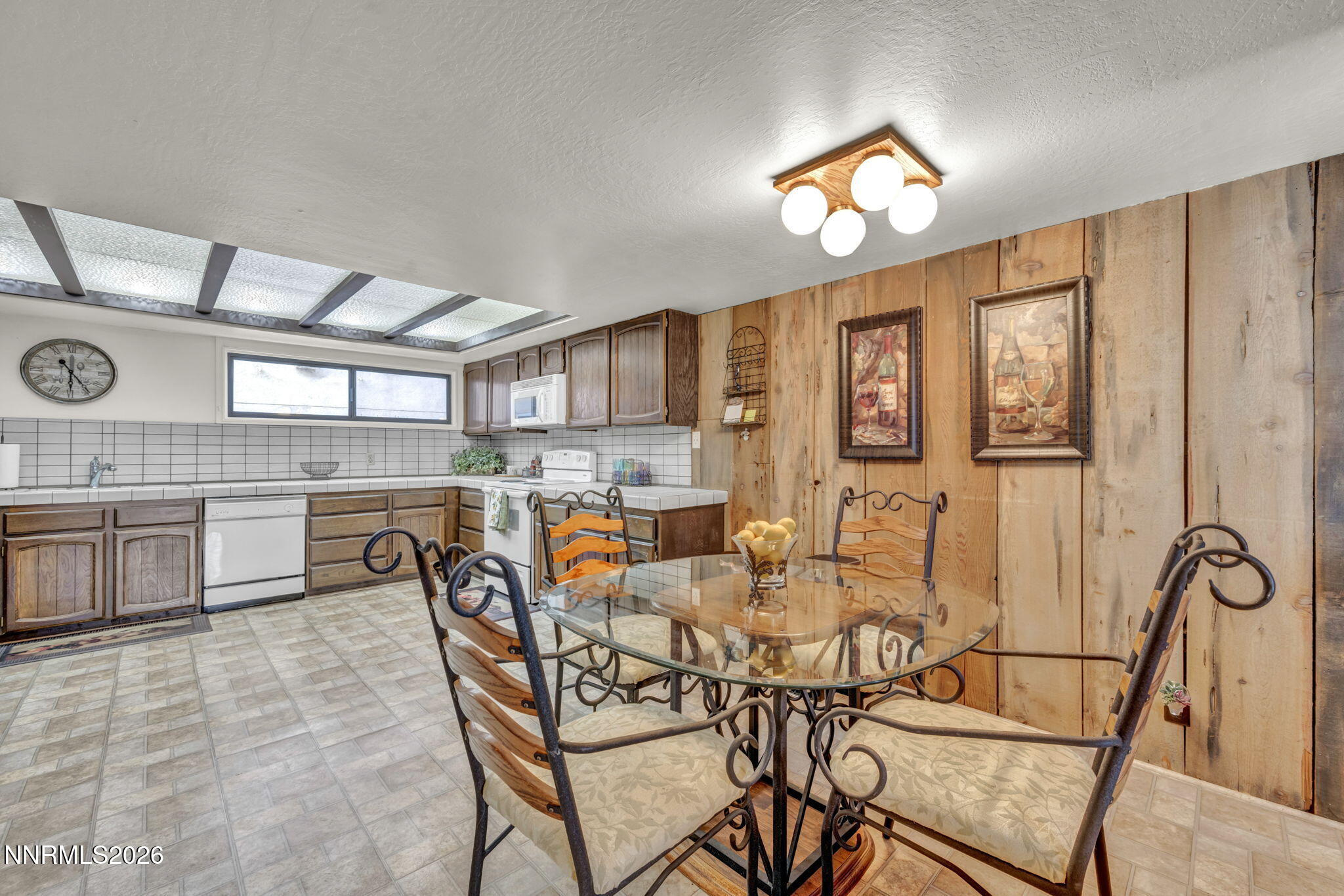 508 Island Avenue Reno, NV 89501 - Photo 16 of 30 Kitchen-Nook