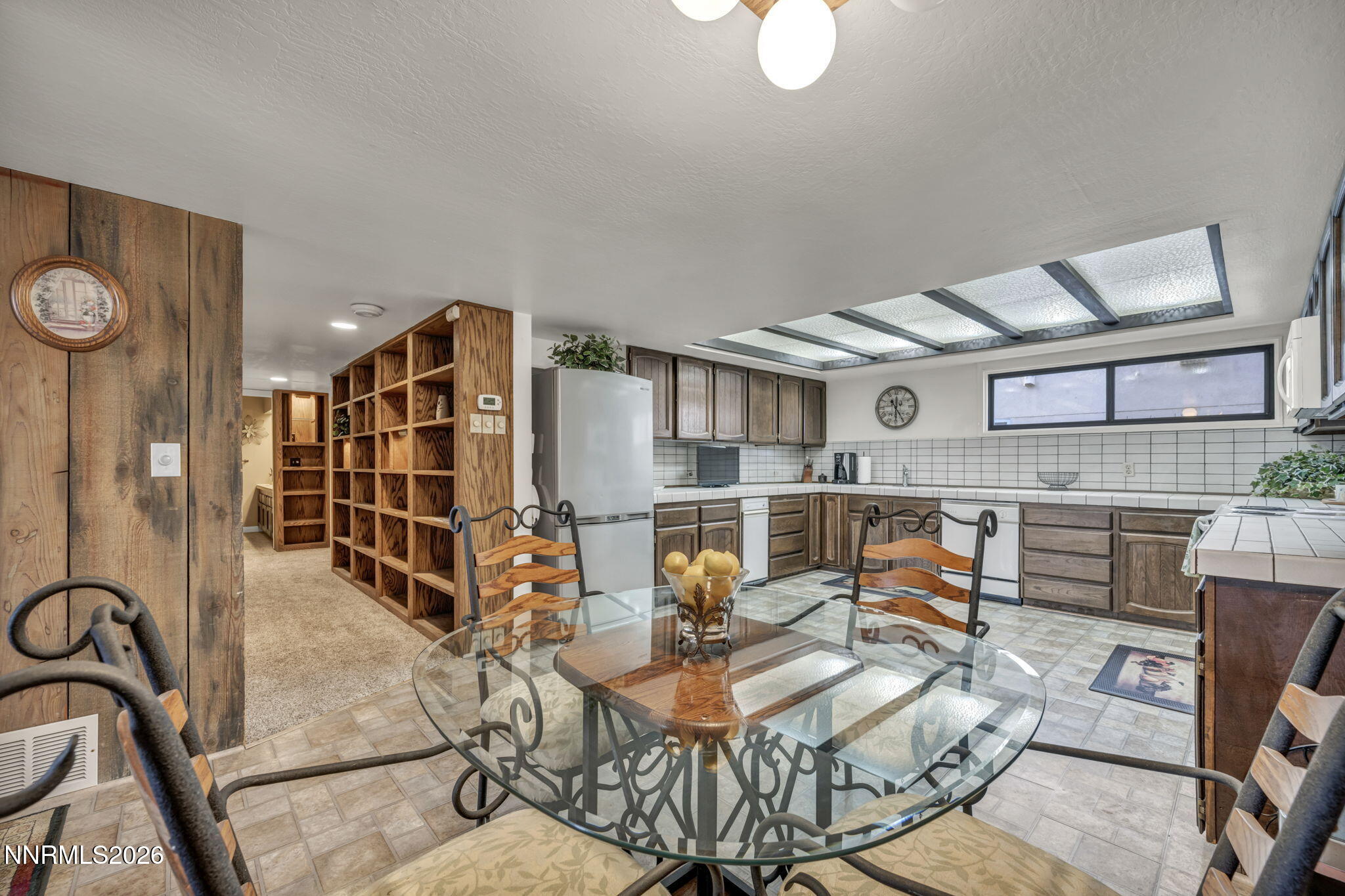 508 Island Avenue Reno, NV 89501 - Photo 18 of 30 Kitchen-Hallway