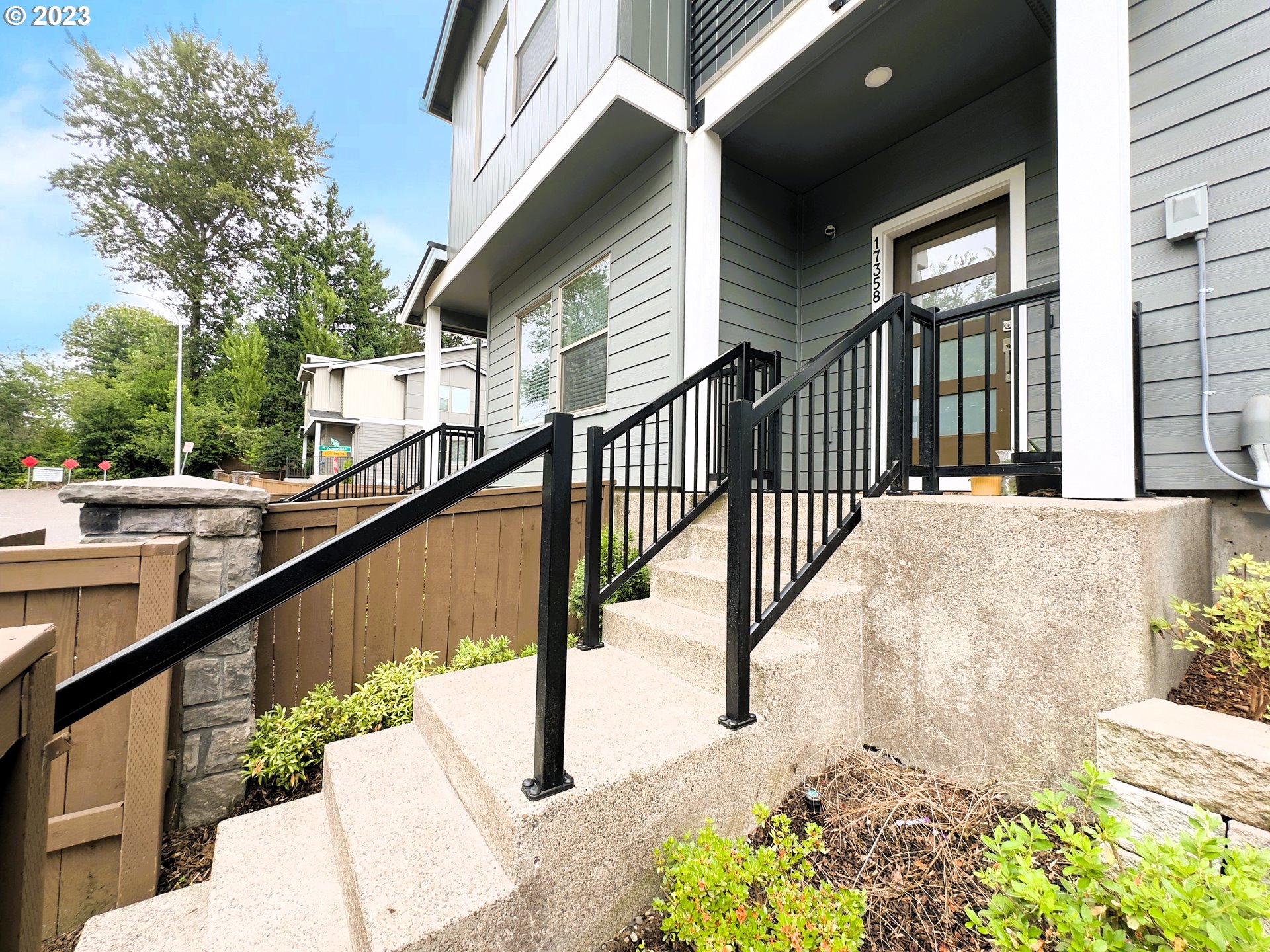 17358 Southeast Crossroads Ave  