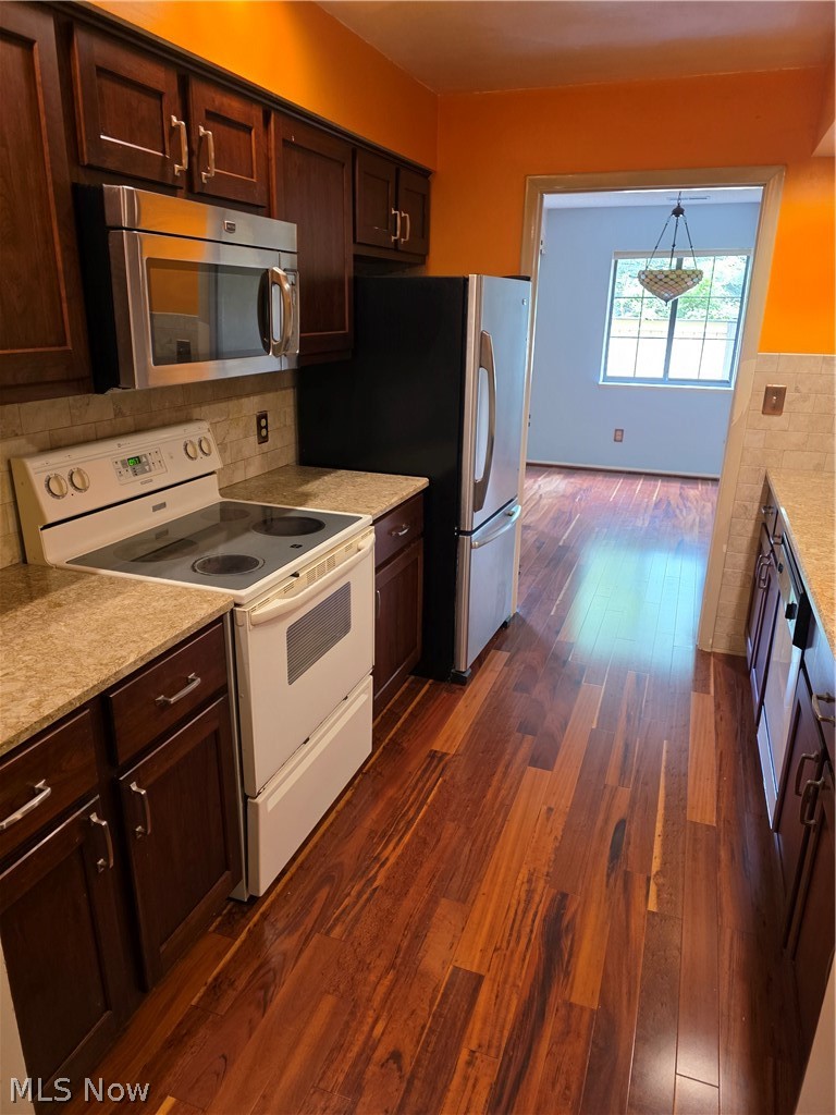 879 Hampton Ridge Drive Akron, OH 44313 - Photo 9 of 32