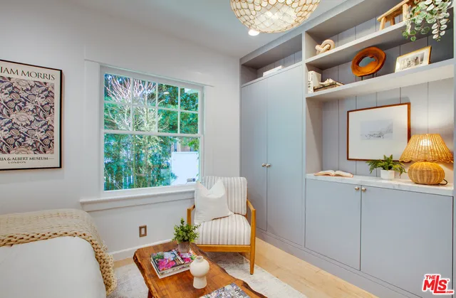 $2,350,000 | 739 Superba Avenue, Venice, CA 90291