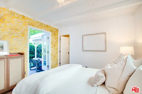 $2,350,000 | 739 Superba Avenue, Venice, CA 90291