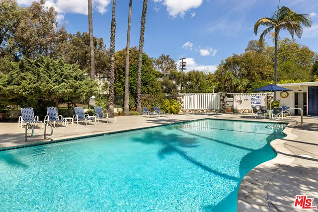 $799,000 | 289 South Barrington Avenue, Unit A307, Los Angeles, CA 90049