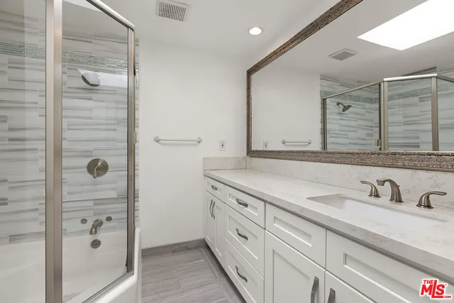 $799,000 | 289 South Barrington Avenue, Unit A307, Los Angeles, CA 90049