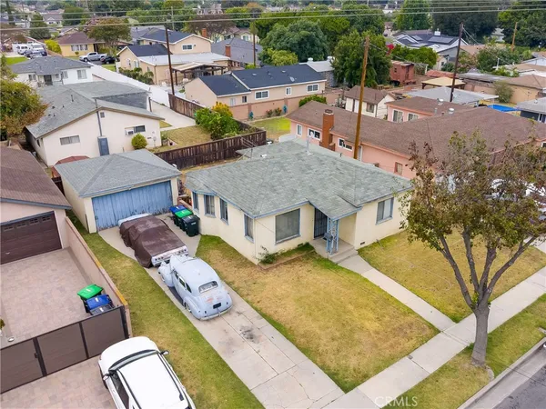 $1,350,000 | 9121 Walnut Street, Bellflower, CA 90706