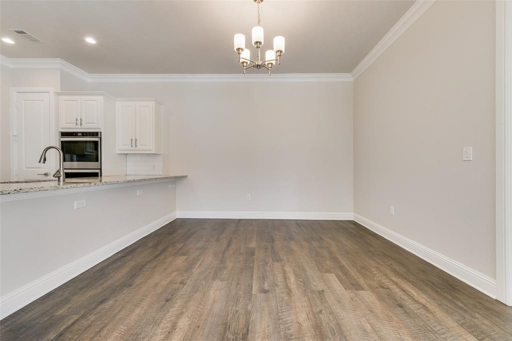 8841 Creek Run Road, Unit 403 Fort Worth, TX 76120 - Photo 12 of 26