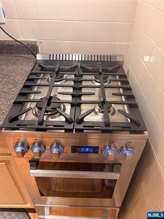 3021 Edwin Avenue Fort Lee, NJ 07024 - Photo 6 of 21