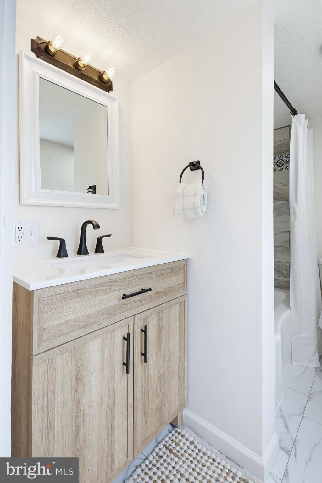 14 North Locust Street Lititz, PA 17543 - Photo 23 of 34 Bathroom