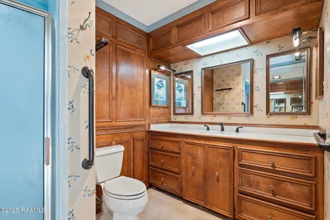 $270,000 | 300 Claymore Drive, Lafayette, LA 70503