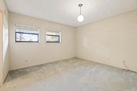 $270,000 | 300 Claymore Drive, Lafayette, LA 70503