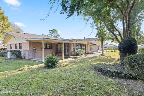 $270,000 | 300 Claymore Drive, Lafayette, LA 70503