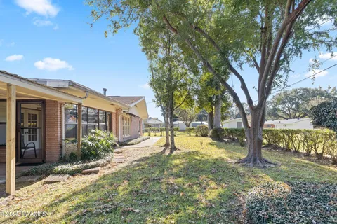 $270,000 | 300 Claymore Drive, Lafayette, LA 70503