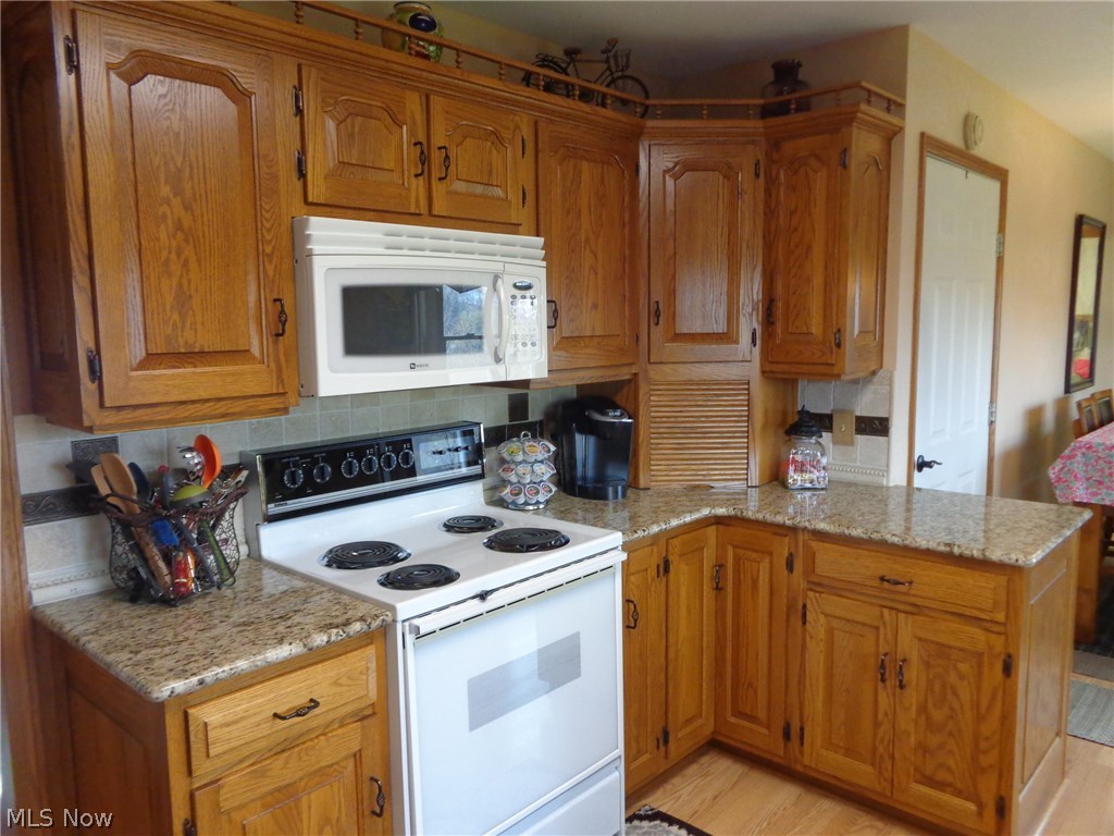 3202 Ridgeview Drive Southeast New Philadelphia, OH 44663 - Photo 4 of 33