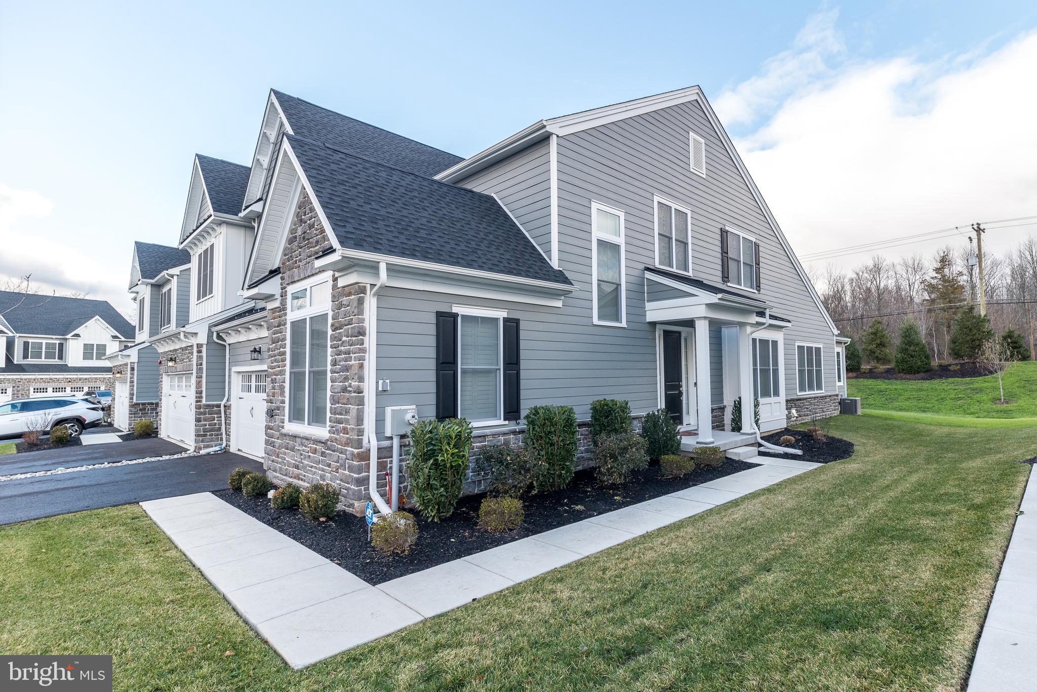 15 Overlook Road Ambler, PA 19002 - Photo 2 of 54