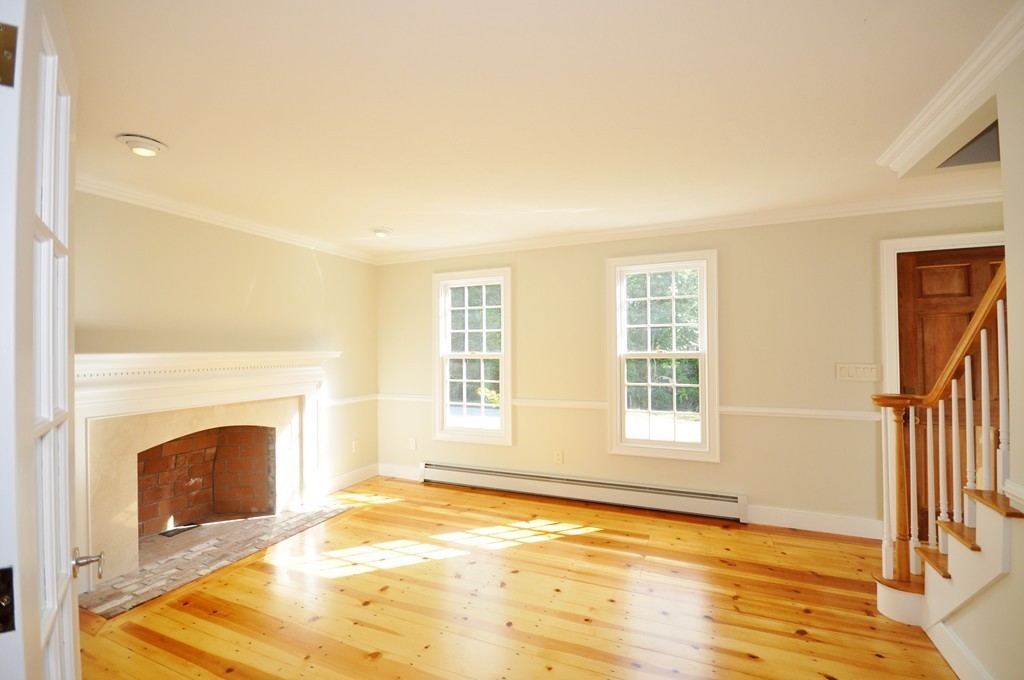 219 Randall Road Berlin, MA 01503 - Photo 4 of 30