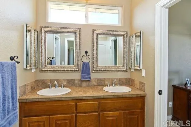 $1,729,000 | 30427 Circle R Lane, Valley Center, CA 92082