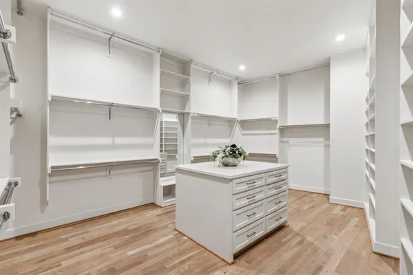 $2,999,997 | 10 Catalonia Drive, Westlake, TX 76262